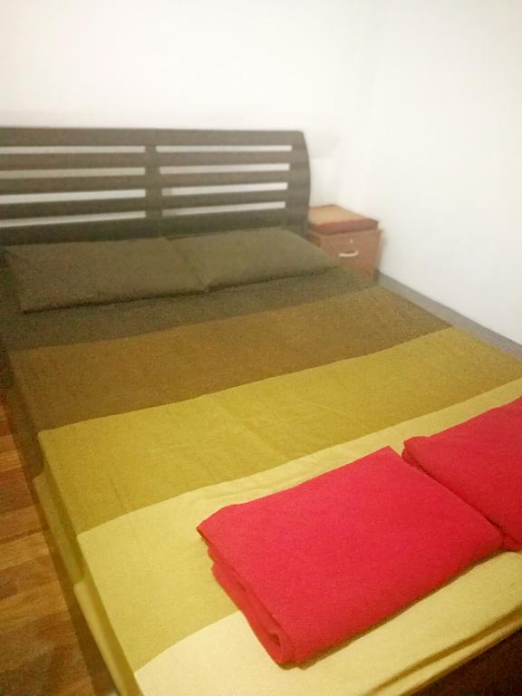 Zoe Hostel Чиангмай Екстериор снимка