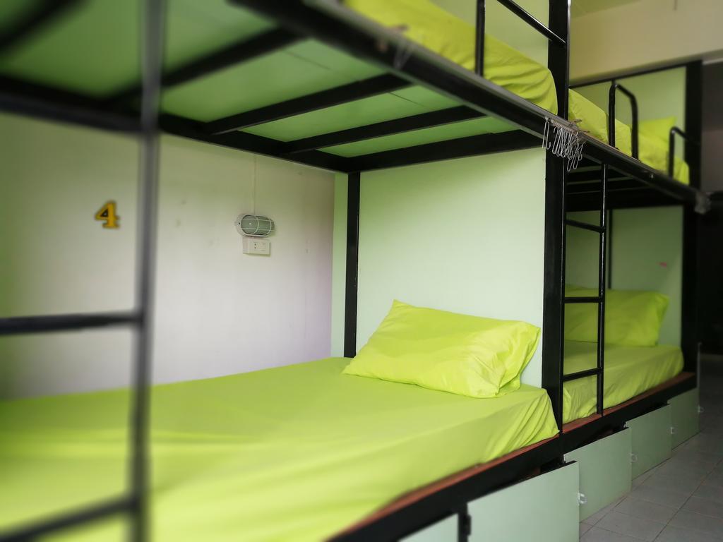 Zoe Hostel Чиангмай Екстериор снимка