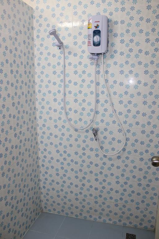 Zoe Hostel Чиангмай Екстериор снимка