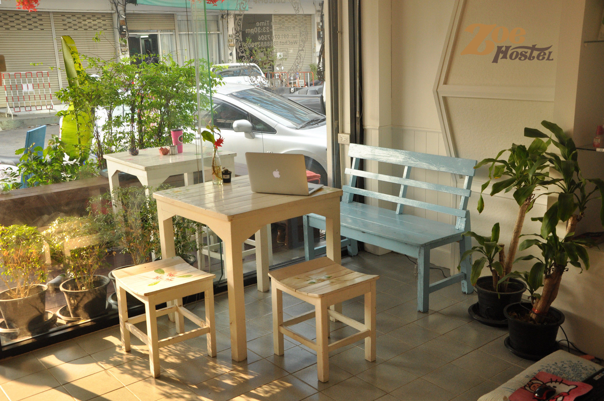 Zoe Hostel Чиангмай Екстериор снимка